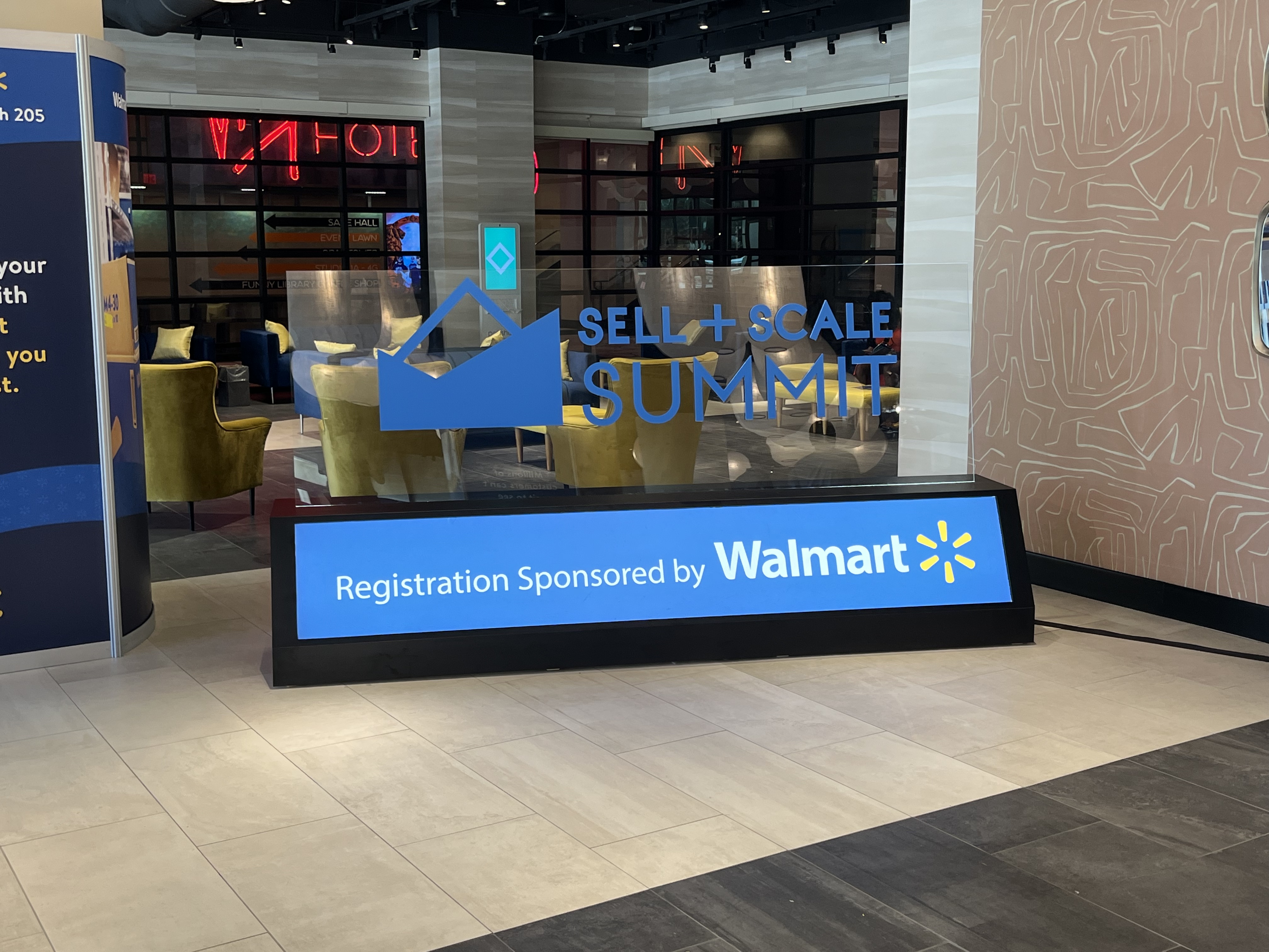 sell + scale summit digital signage 