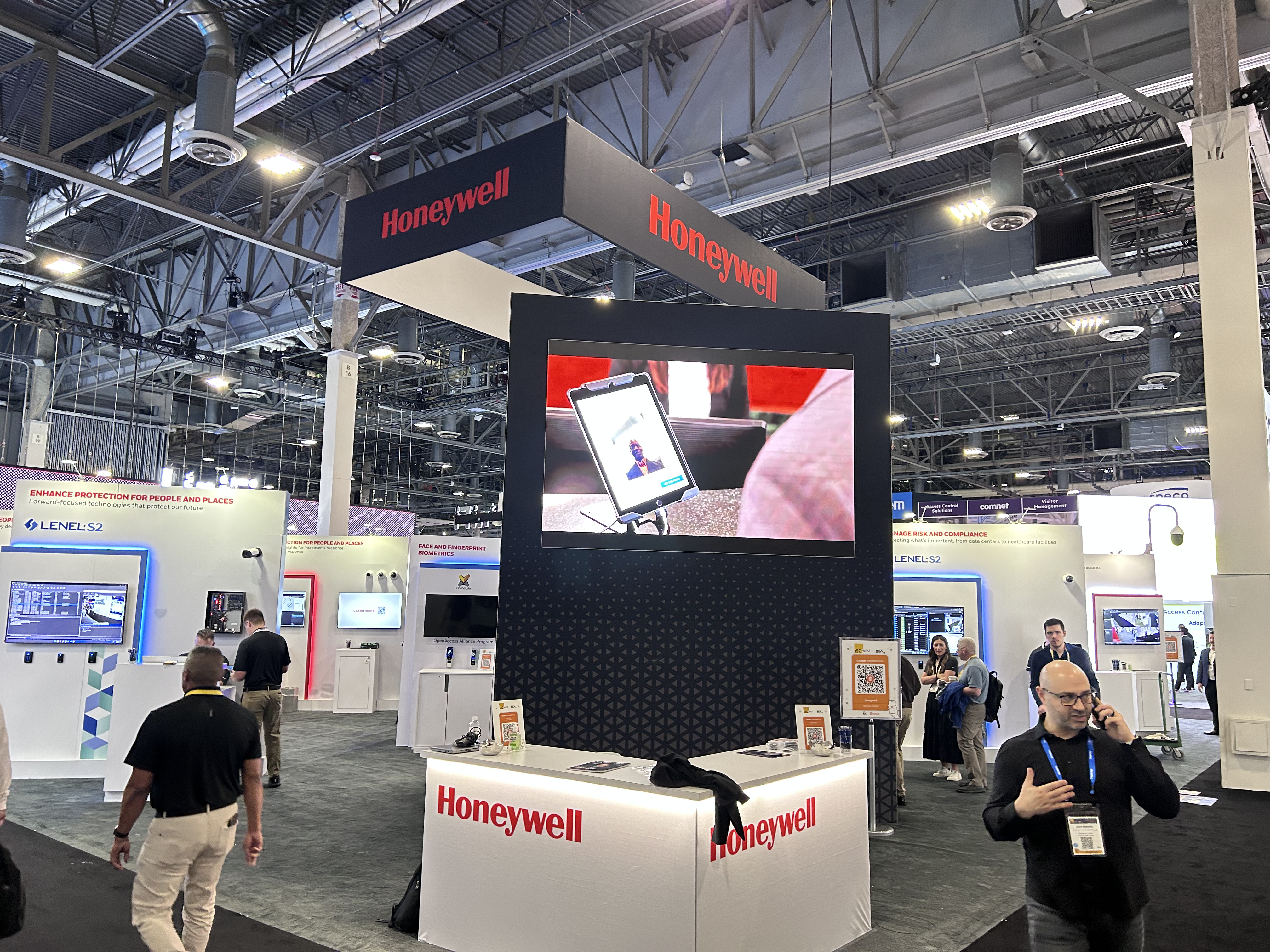 LED video wall for trade shows