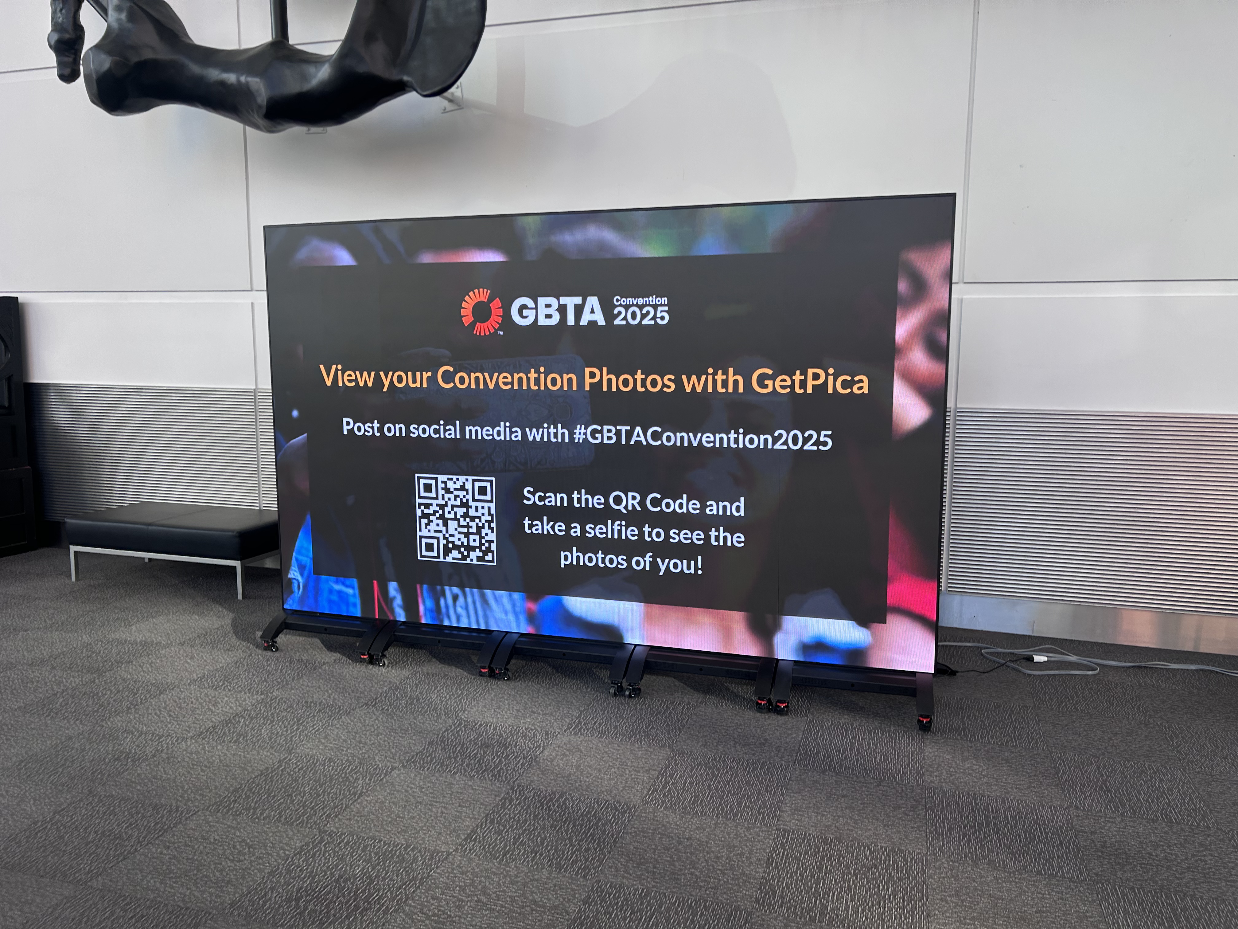 show management digital signage