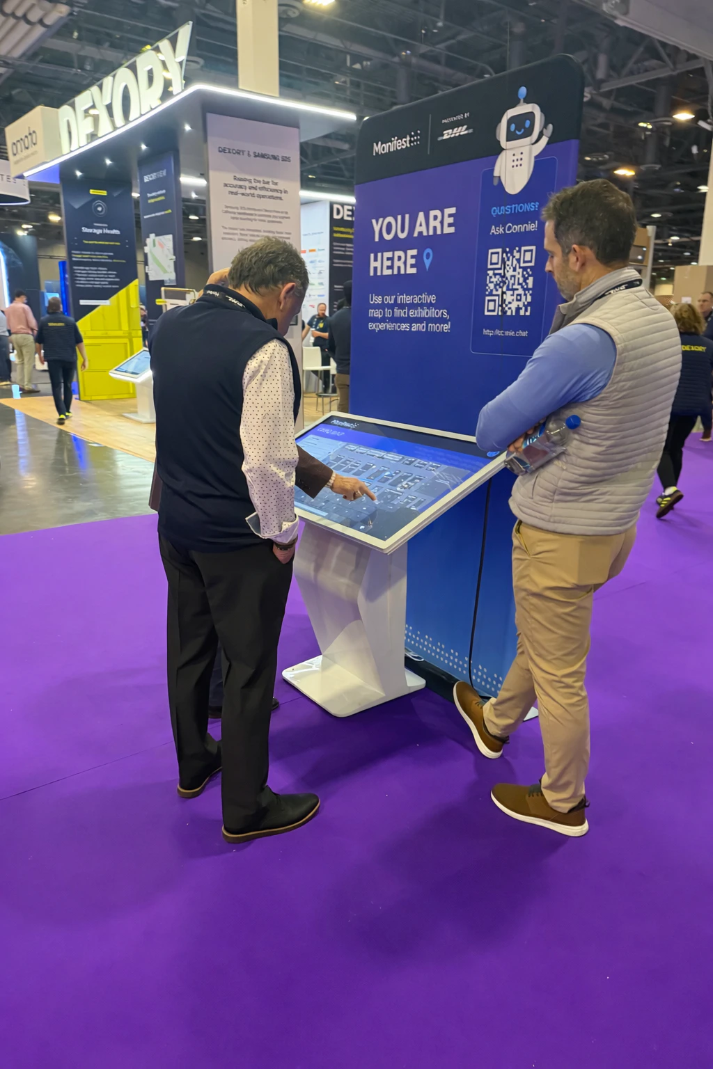 Touchscreen for wayfinding 