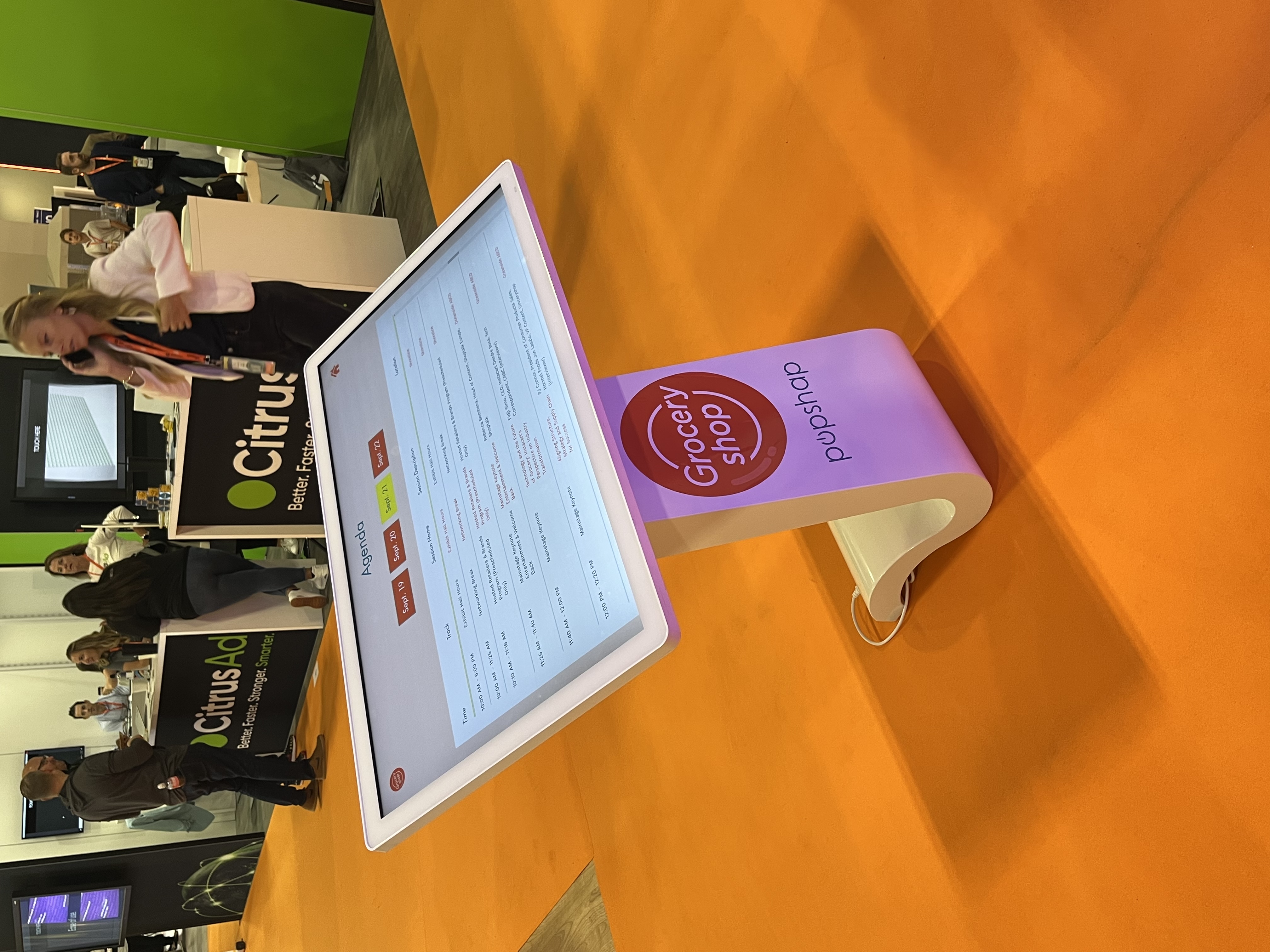 digital signage touchtable