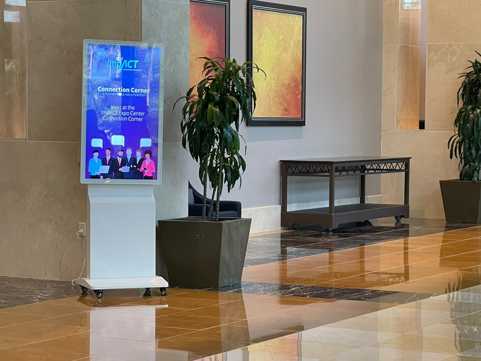 standing rotationg kiosk