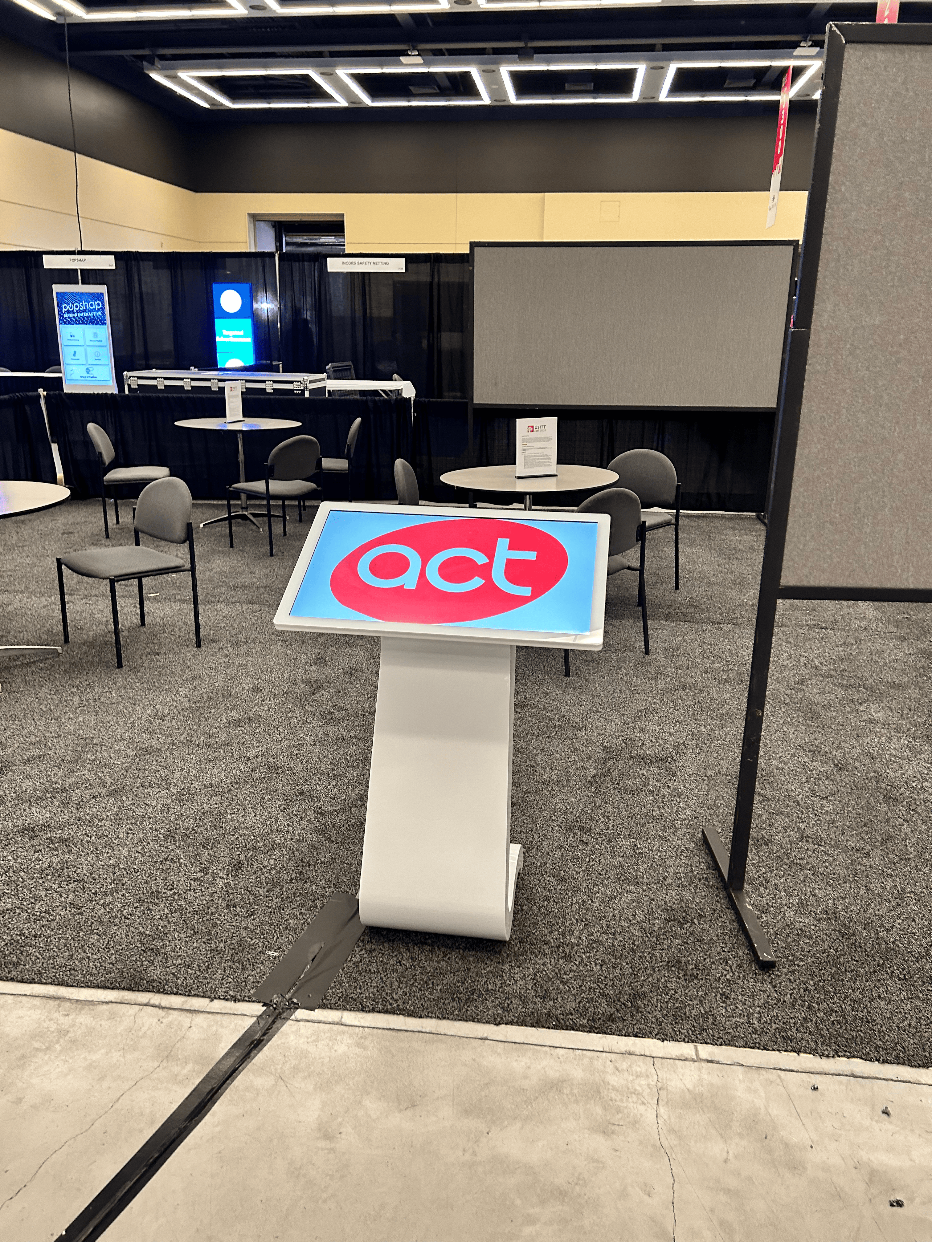 trade show digital signage 