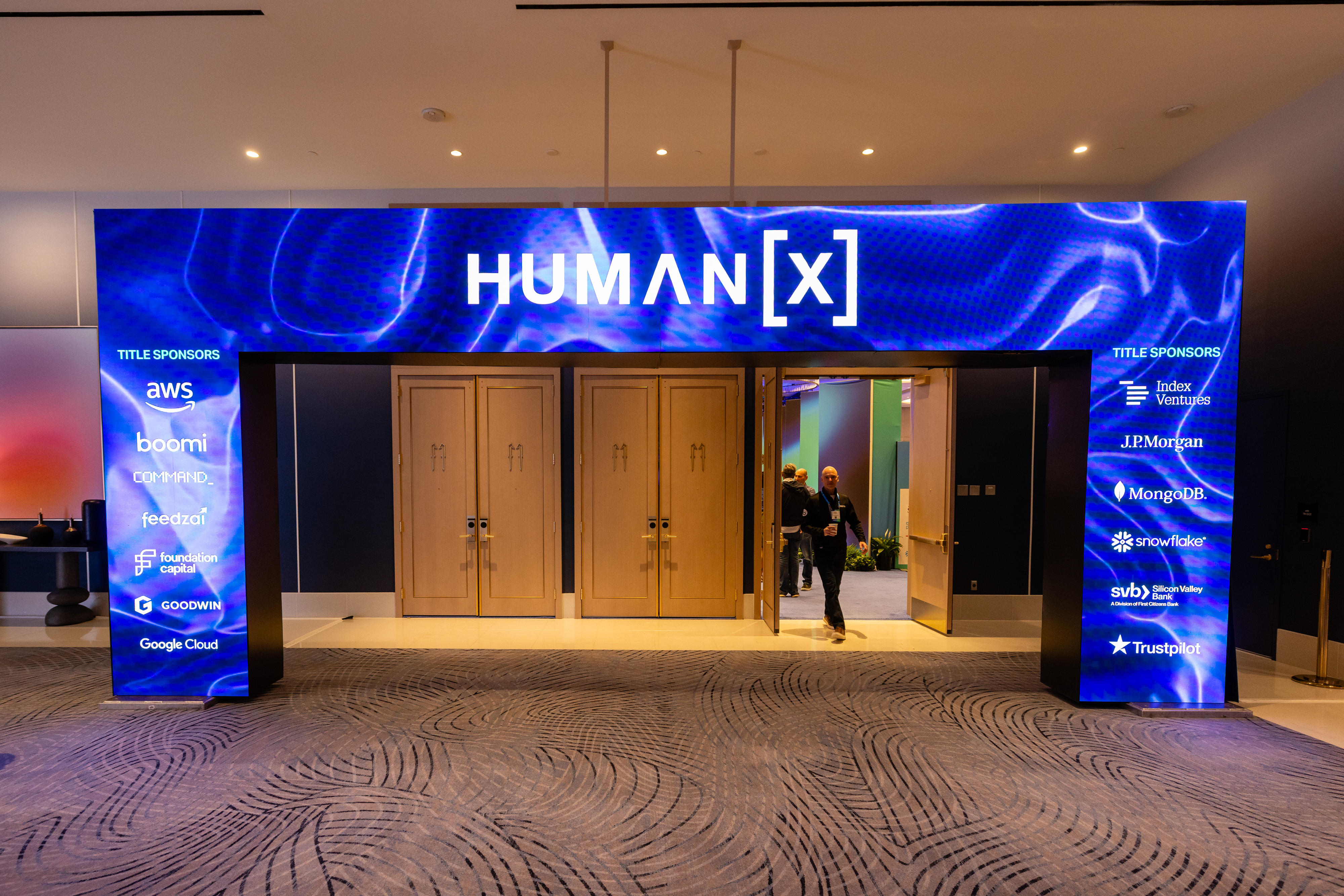 show management LED arch