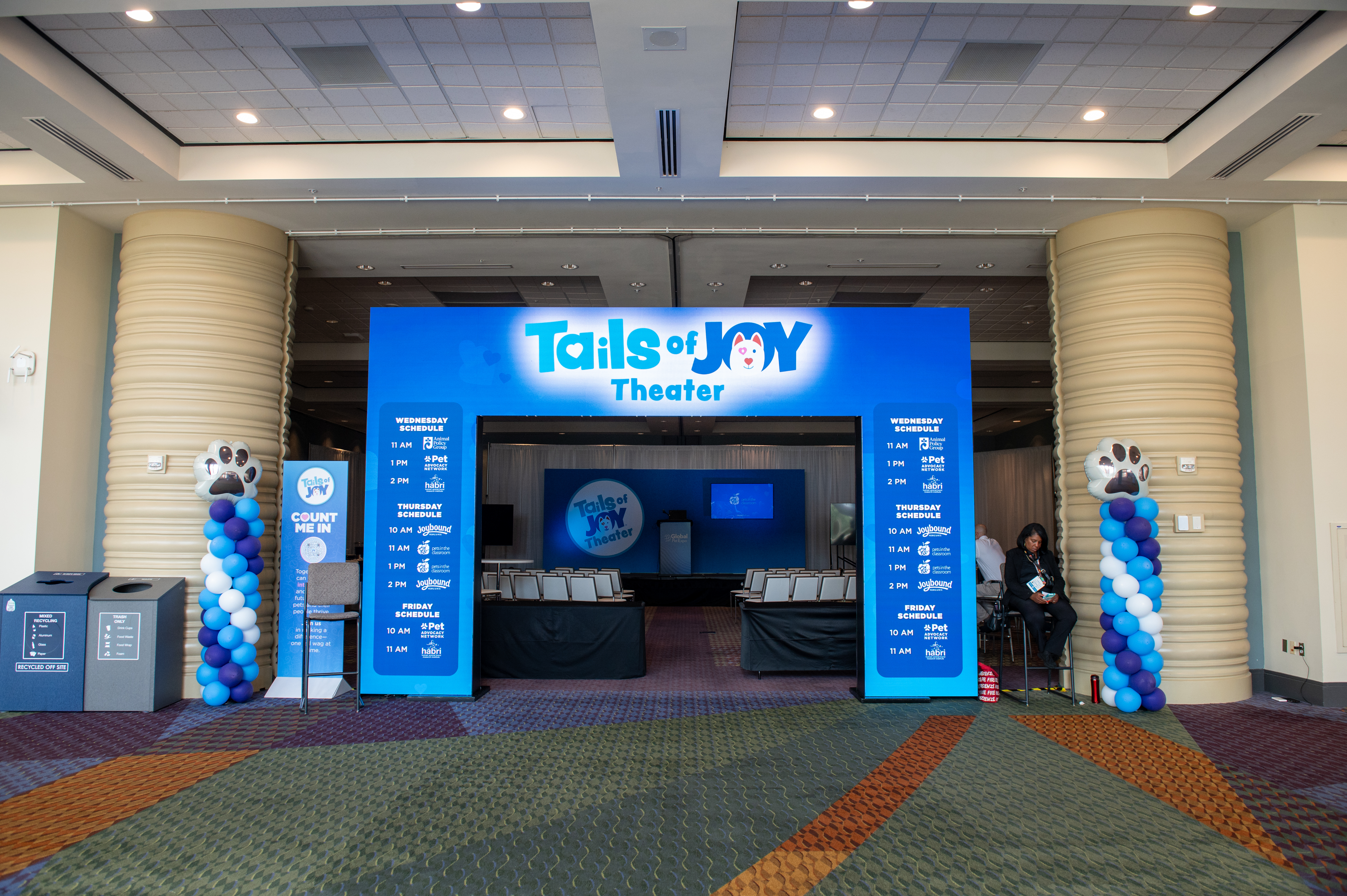 LED arch for show management