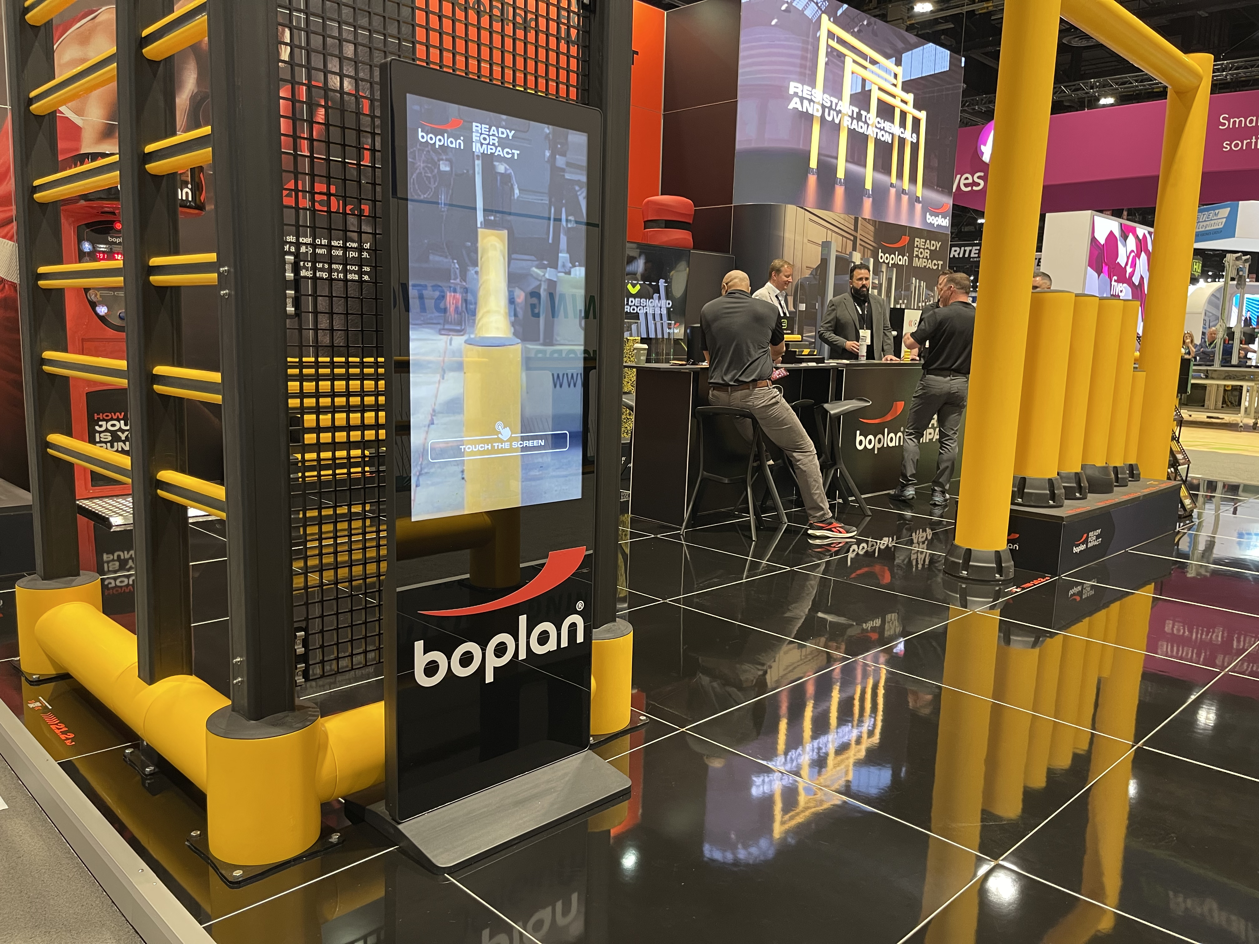 standing touchscreen kiosk