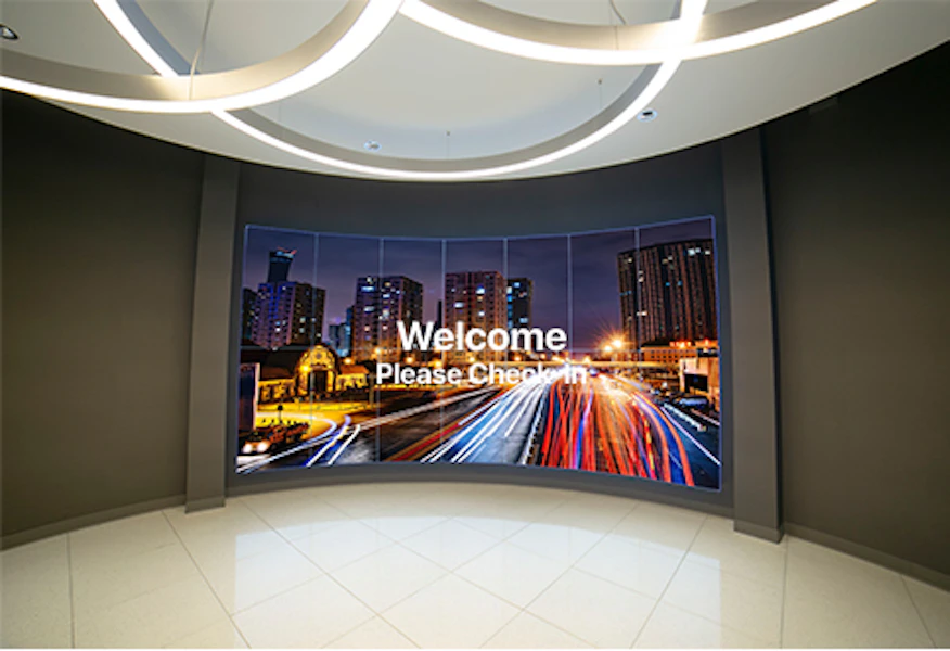 Curved LED video wall calibration
